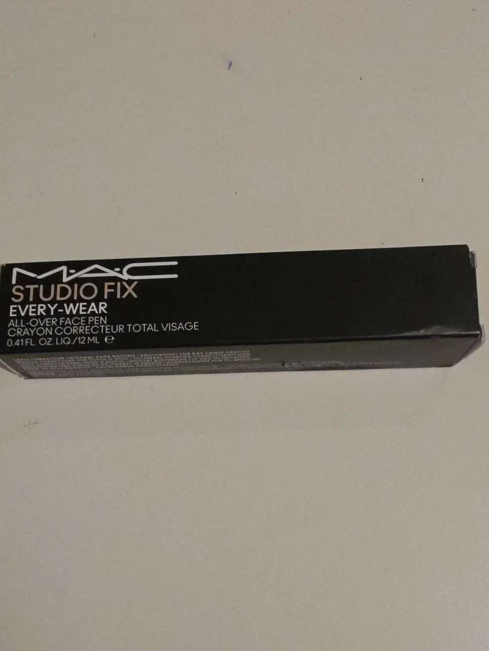 MAC Studio Fix Every-Wear All-Over Face Pen - NW13